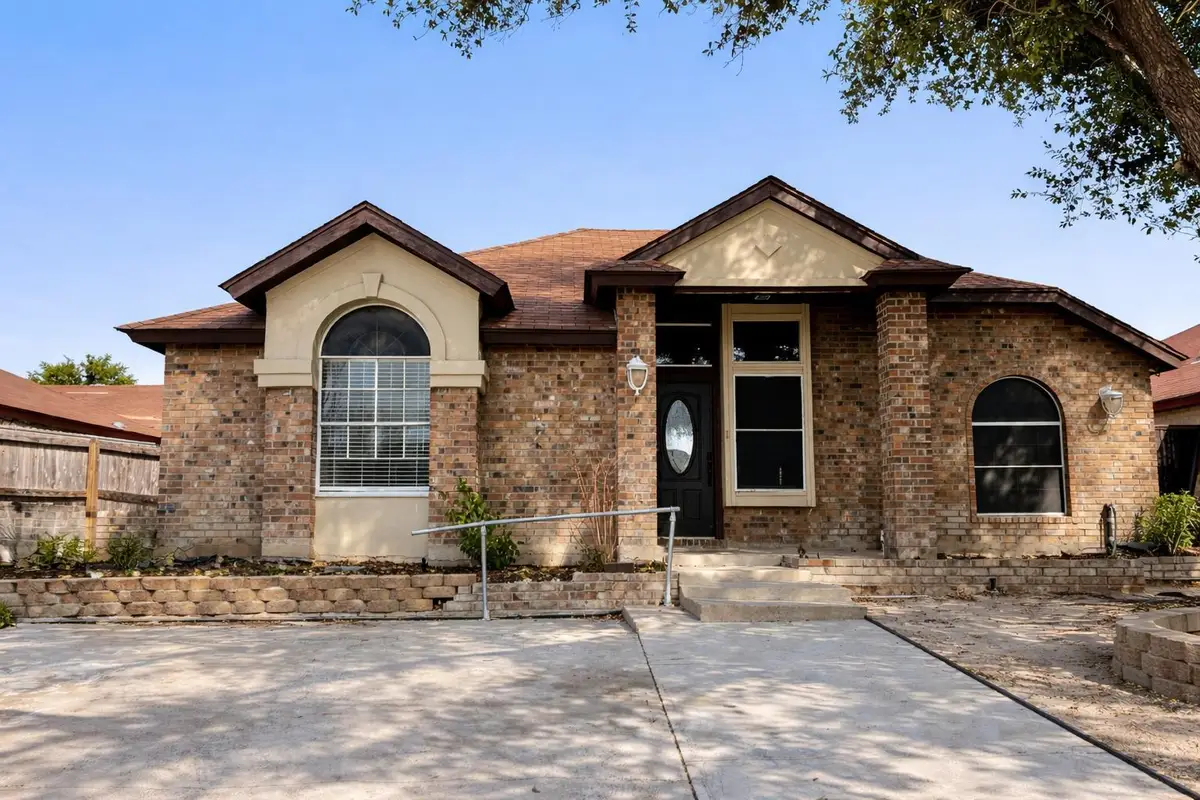 9629 Center Rd, Laredo, TX 78045 - #1