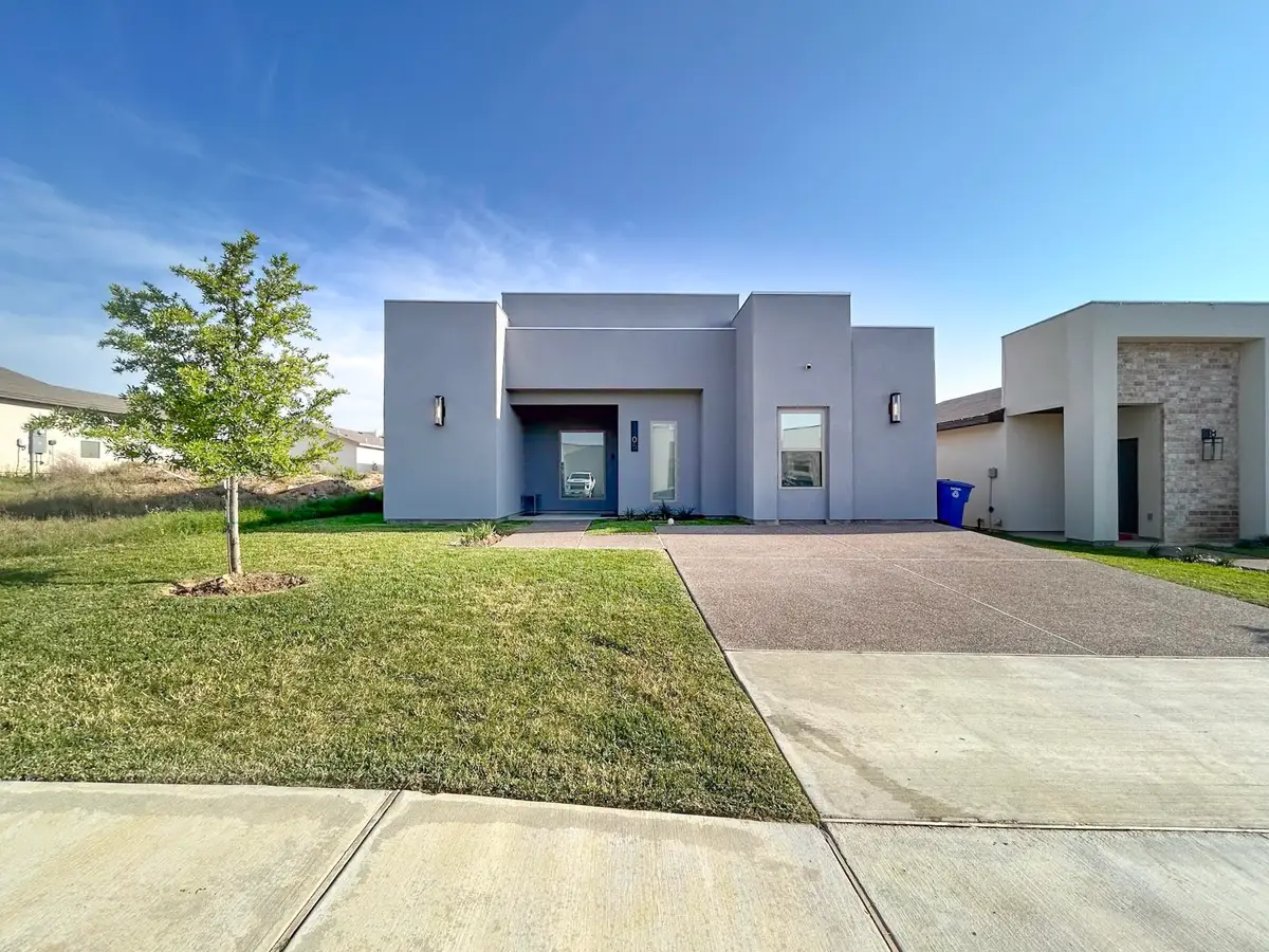 1605 Tulum Dr., Laredo, TX 78046 - #1