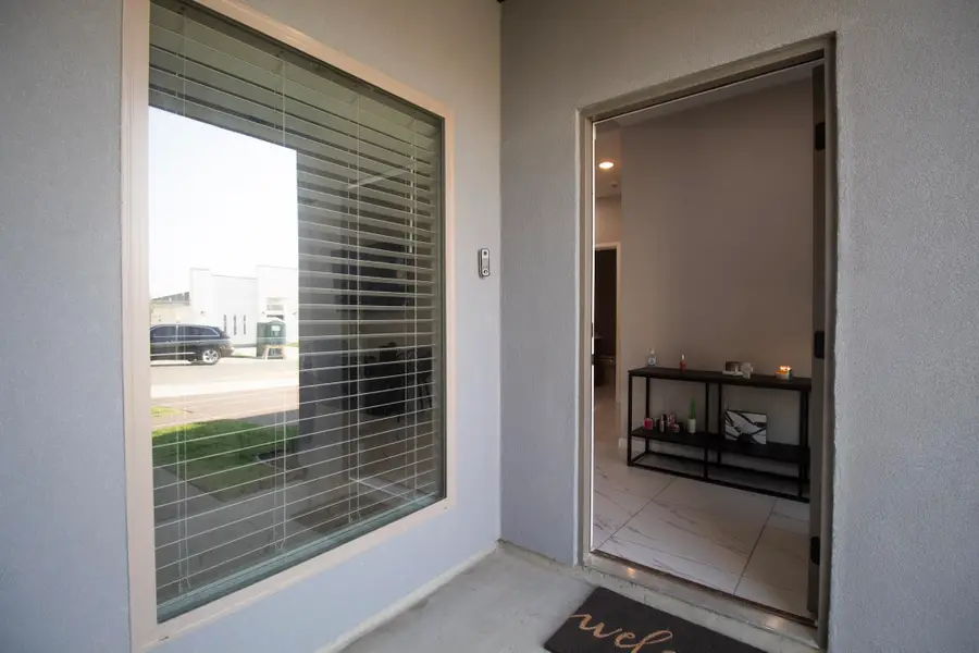 1605 Tulum Dr., Laredo, TX 78046 - #3