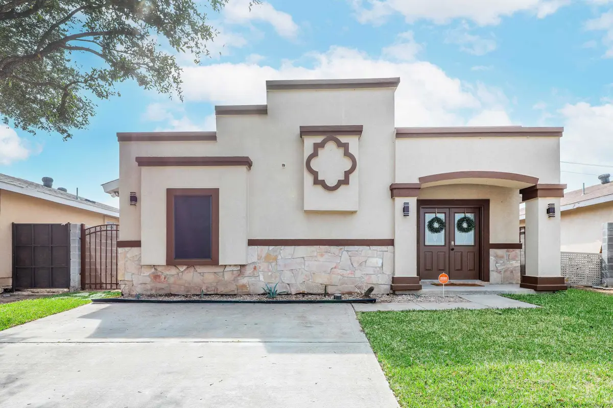 1010 Savannah Lp, Laredo, TX 78046 - #1