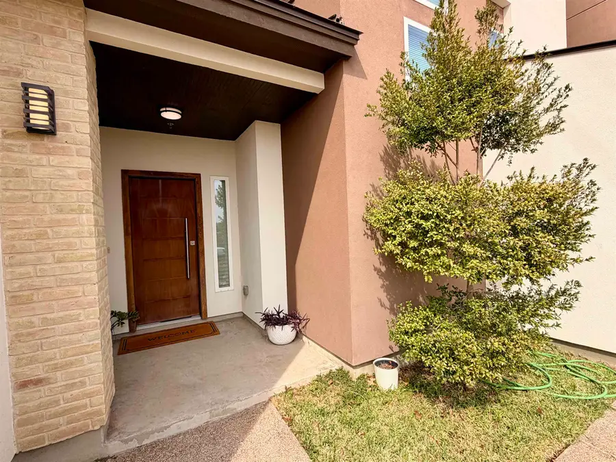 9653 McPherson Rd, Laredo, TX 78045 - #3