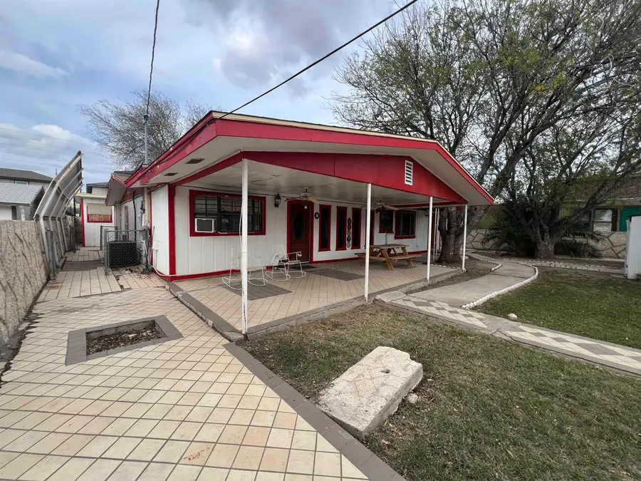 310 W Frost St, Laredo, TX 78040-2124 - #3