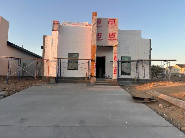 214 Lusitano Dr., LAREDO, TX 78046