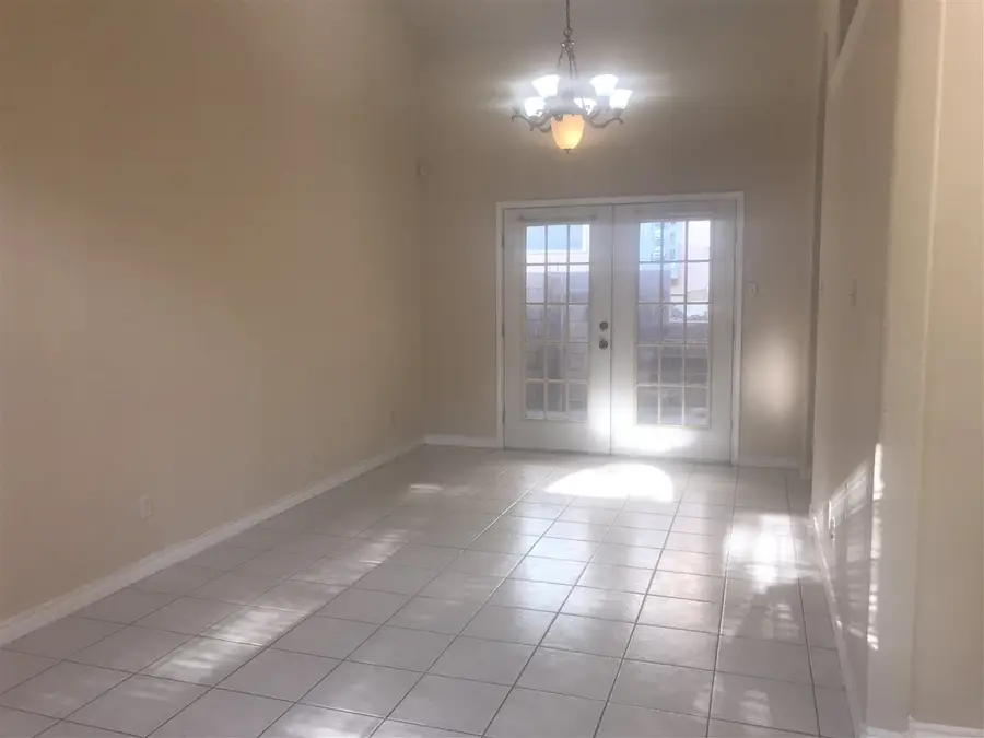 411 Shiloh Dr, Laredo, TX 78045 - #2