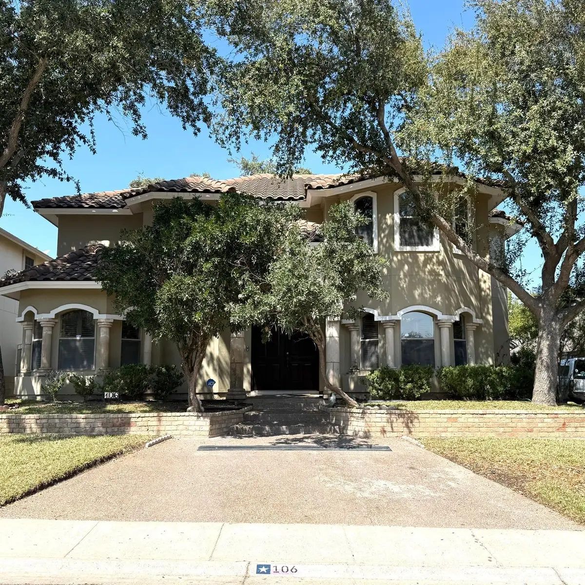 106 Lake Superior Rd, Laredo, TX 78041 - #1