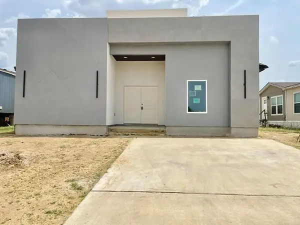5141 Plasencia Ln., Laredo, TX 78046
