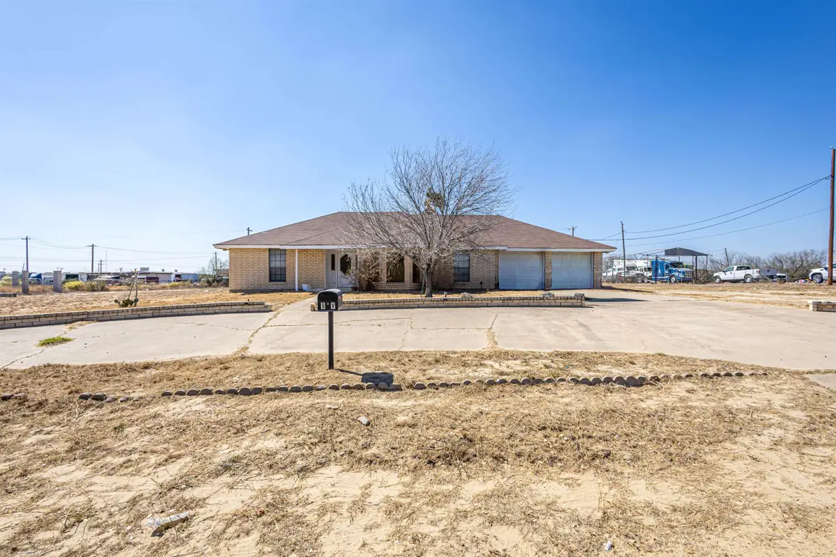 202 Ranch Rd, Laredo, TX 78043 - #1
