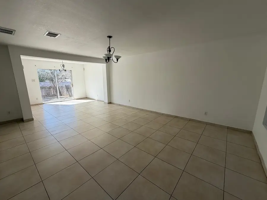 3203 St Isaac Lp, Laredo, TX 78046 - #3