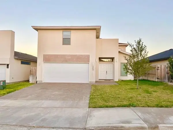 403 Graneros Ave., Laredo, TX 78046