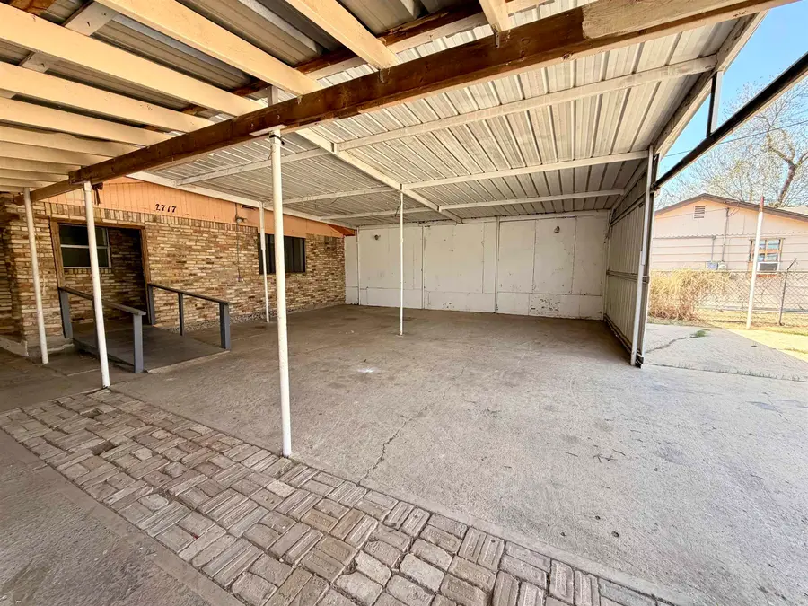 2717 Santa Clara St, Laredo, TX 78046 - #3