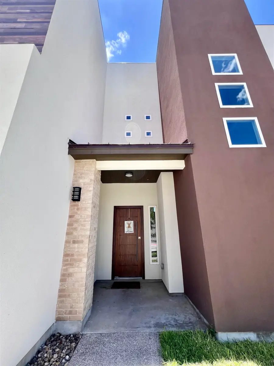 9653 McPherson Rd, Laredo, TX 78045 - #3