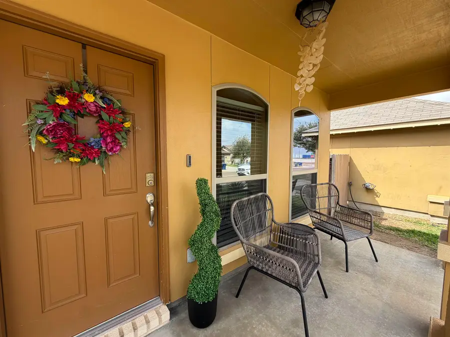 17224 Running Doe St, Laredo, TX 78045 - #3