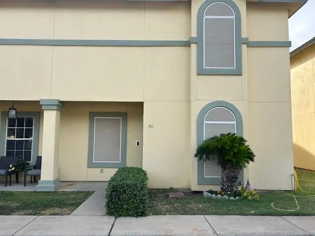 1000 Ranchway Dr, Laredo, TX 78045 - #1