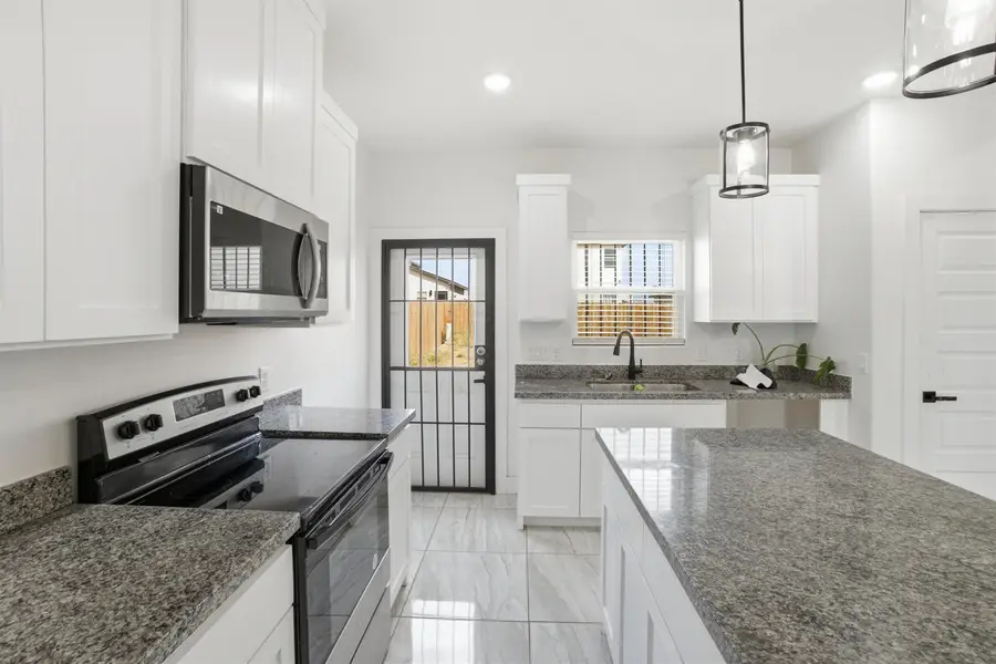 5225 Anacahuita Dr, Laredo, TX 78046 - #3