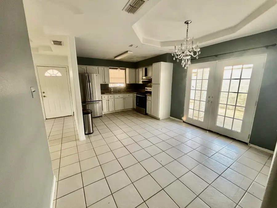 3411 Morelos Dr, Laredo, TX 78046 - #2