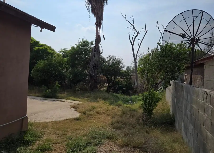 2916 S Martin Ave, Laredo, TX 78046 - #3