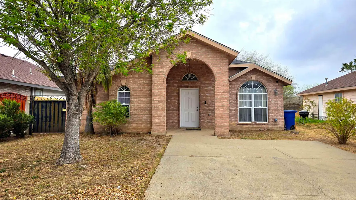 737 Royal Palm Dr, Laredo, TX 78045 - #1