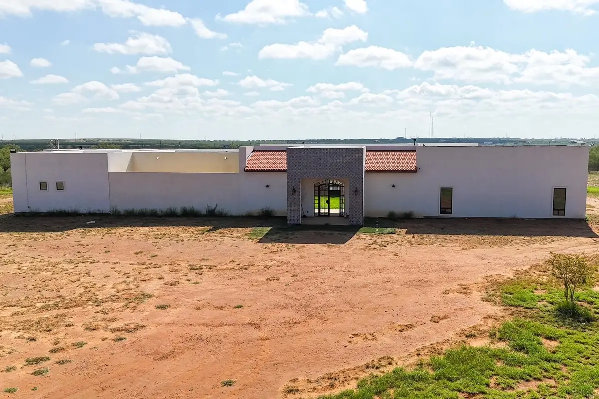 559 Jefferies Rd., Laredo, TX 78045 - #1