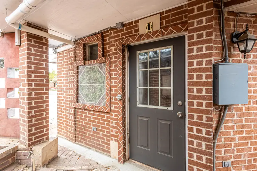 1420 Corpus Christi St, Laredo, TX 78040 - #2