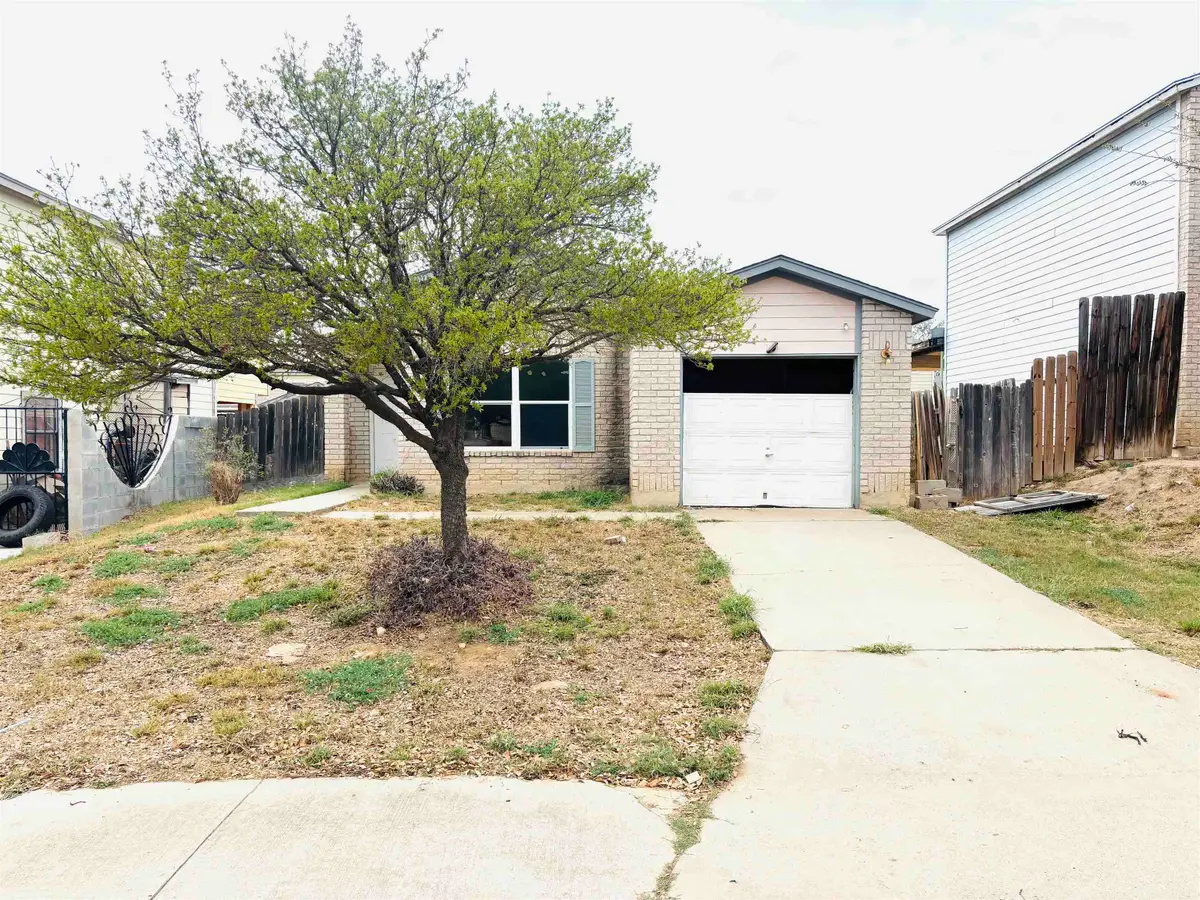 3106 St Isaac Lp, Laredo, TX 78046 - #1