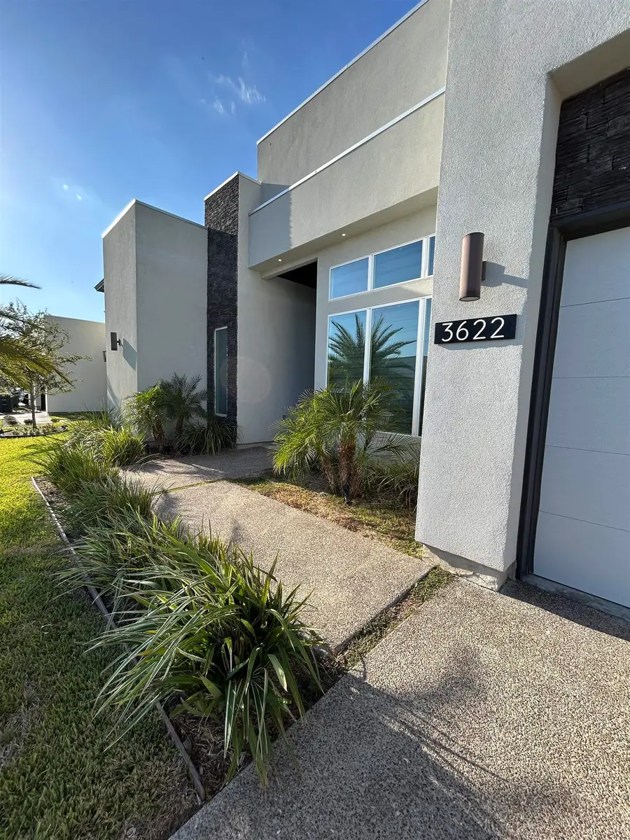 3622 Jack London Dr., Laredo, TX 78045 - #3