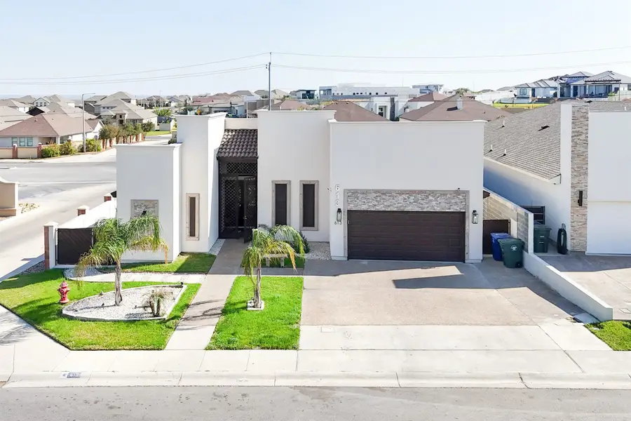 613 Puerta Del Sol, Laredo, TX 78045 - #2