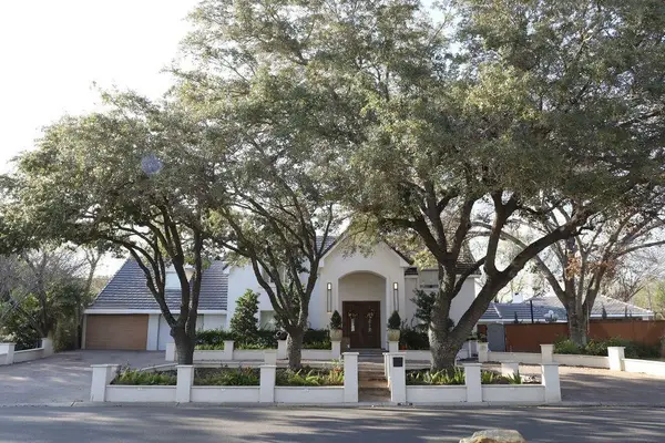 502 Surrey Rd, Laredo, TX 78041-0000