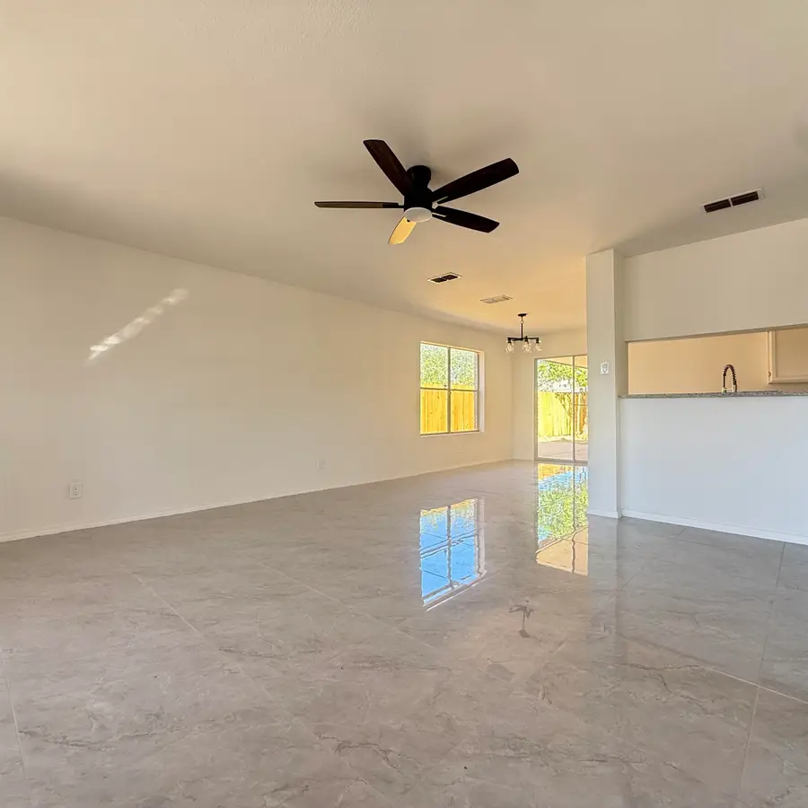 1946 Denmark Ln, Laredo, TX 78045 - #3