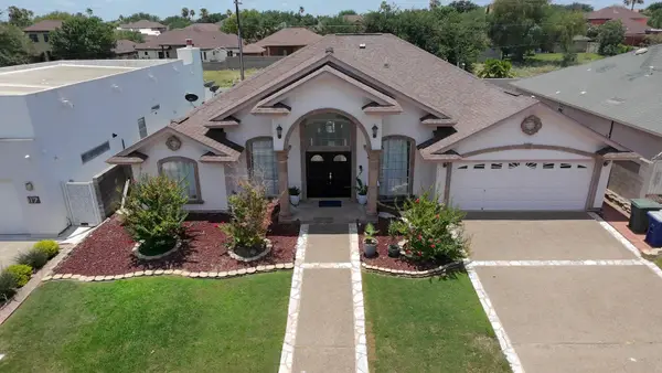 115 Yellowstone Lake Dr, Laredo, TX 78041