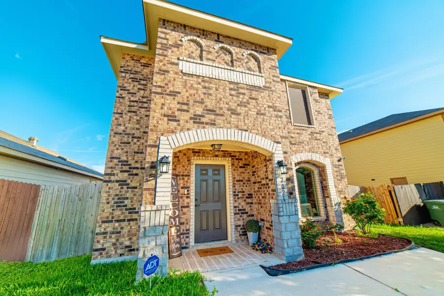 2021 Port Louisiana Dr, Laredo, TX 78045 - #2