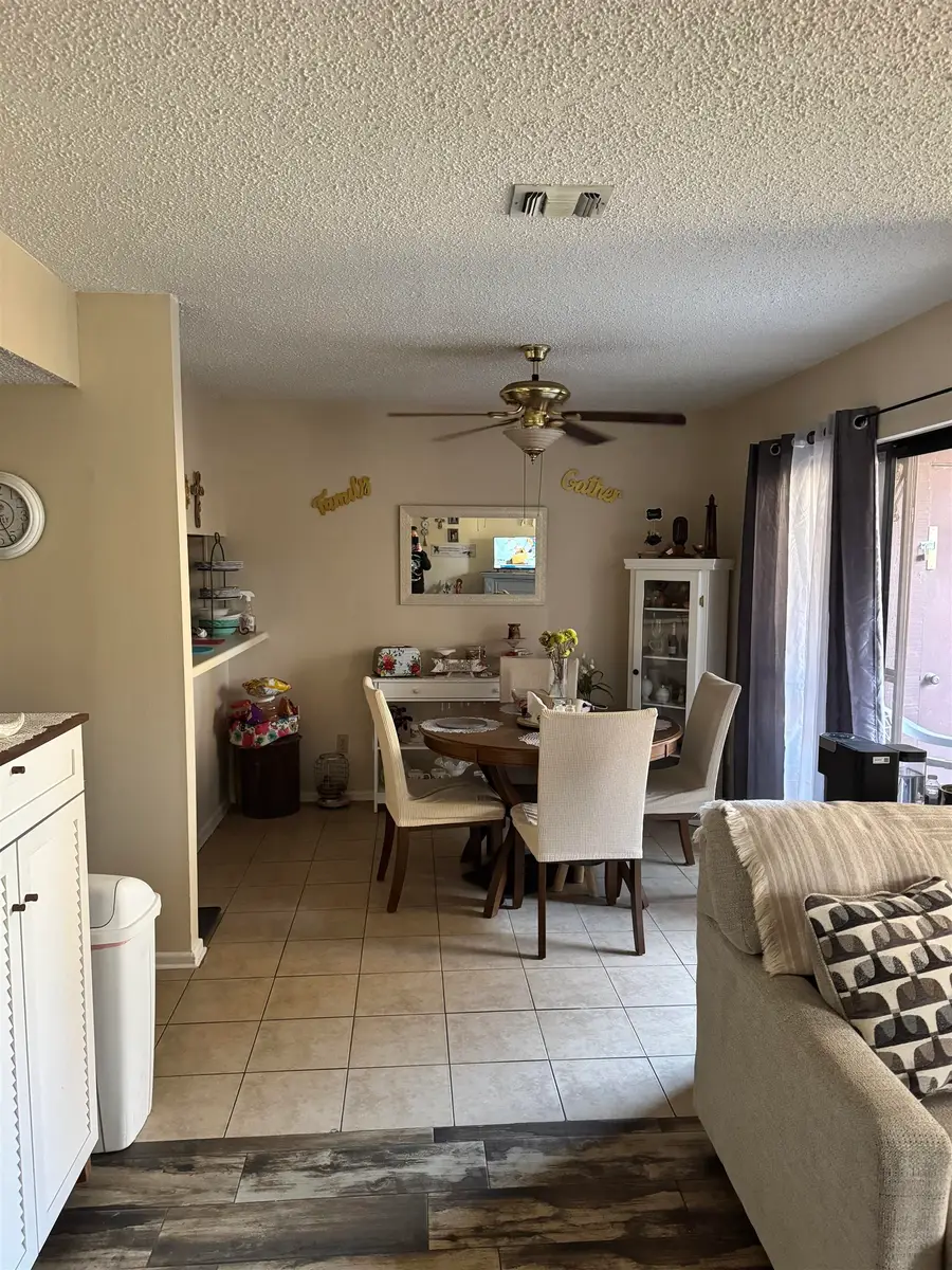 100 E Aurora St, Laredo, TX 78040 - #3