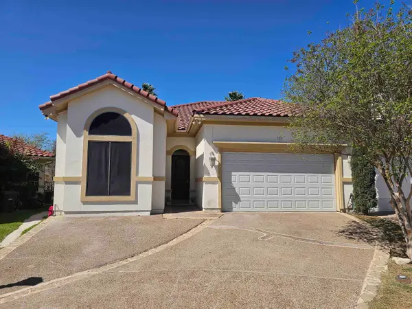 7215 Lake Victoria Rd, Laredo, TX 78041