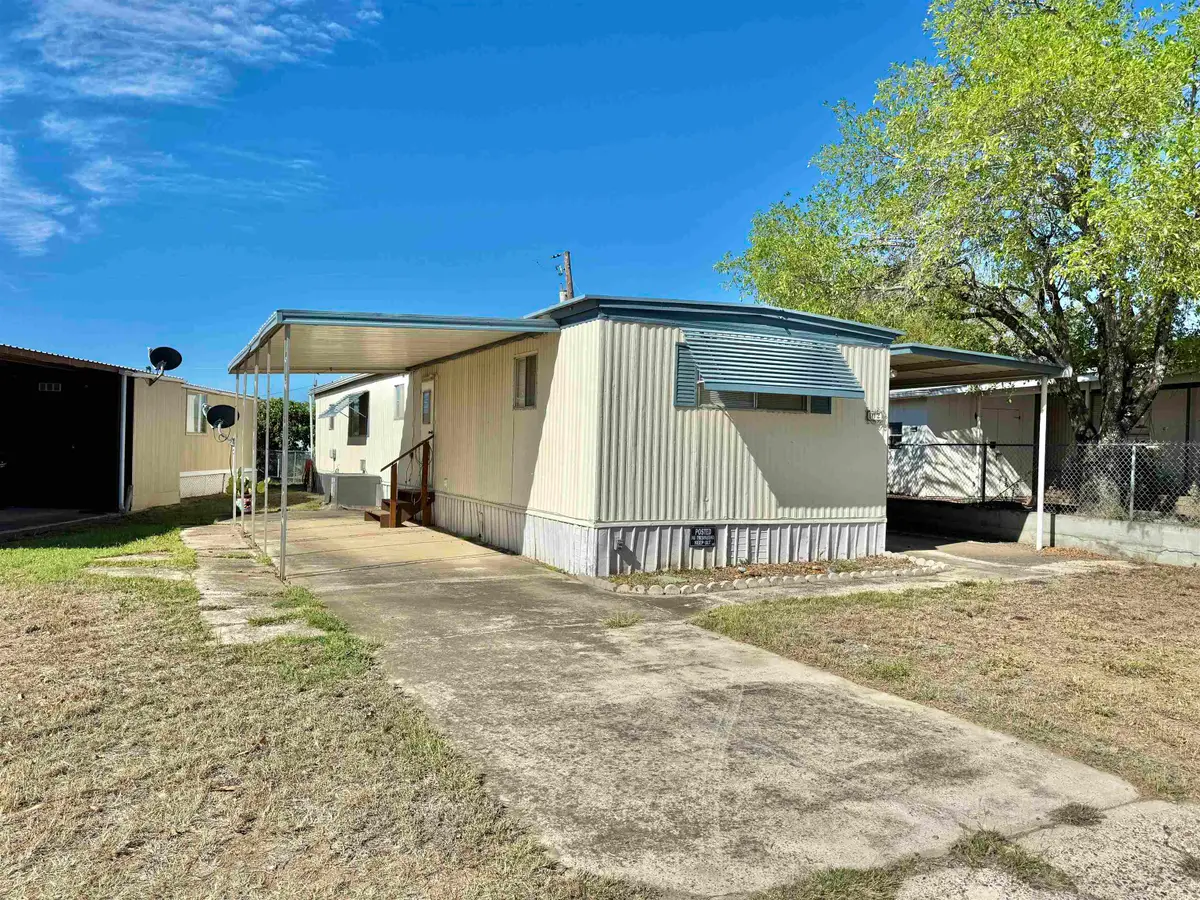 102 Blossum Blvd., Zapata, TX 78076 - #1