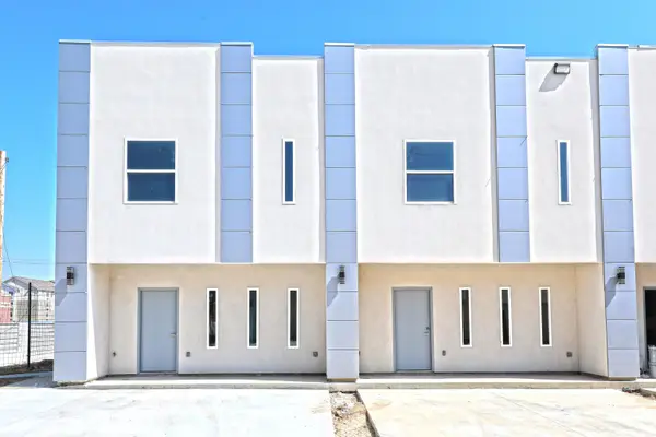 1011 Emerald Valley Dr., Laredo, TX 78043