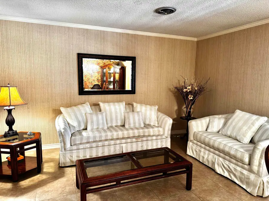 721 Lindenwood Dr, Laredo, TX 78045 - #3