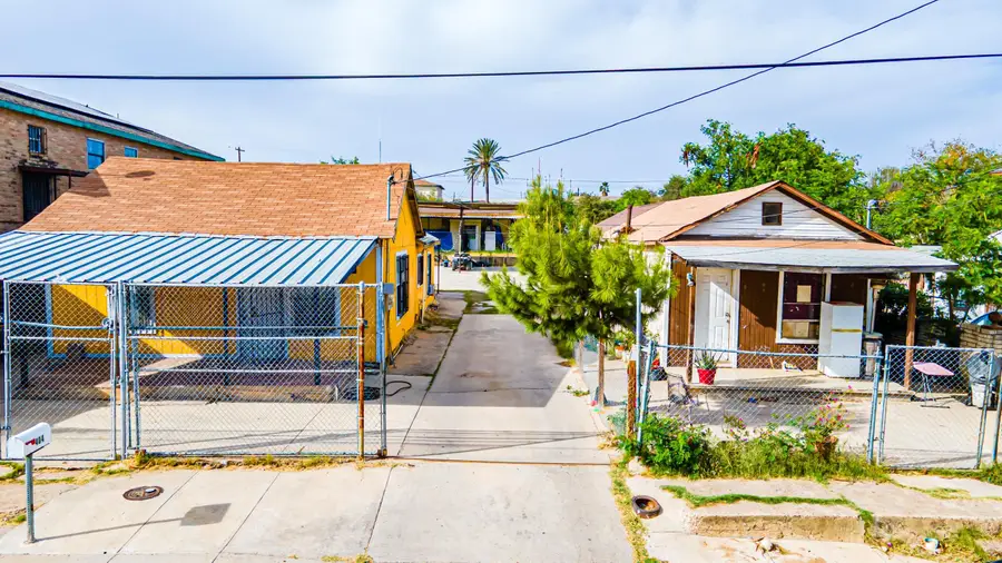 404 E Musser St, Laredo, TX 78040 - #2