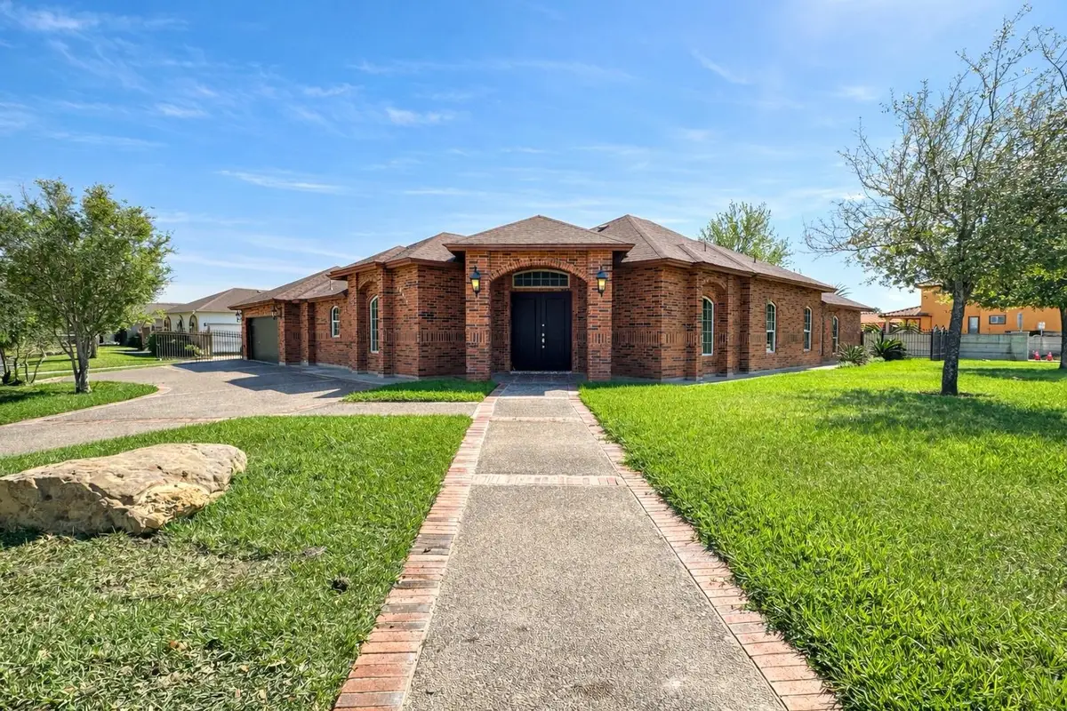 10816 Grenville Rd, Laredo, TX 78045 - #1