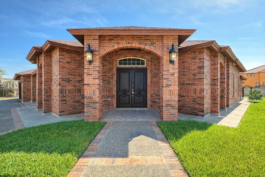 10816 Grenville Rd, Laredo, TX 78045 - #3