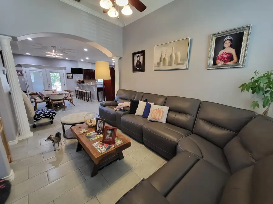 103 Otanes Ave, Laredo, TX 78046 - #2