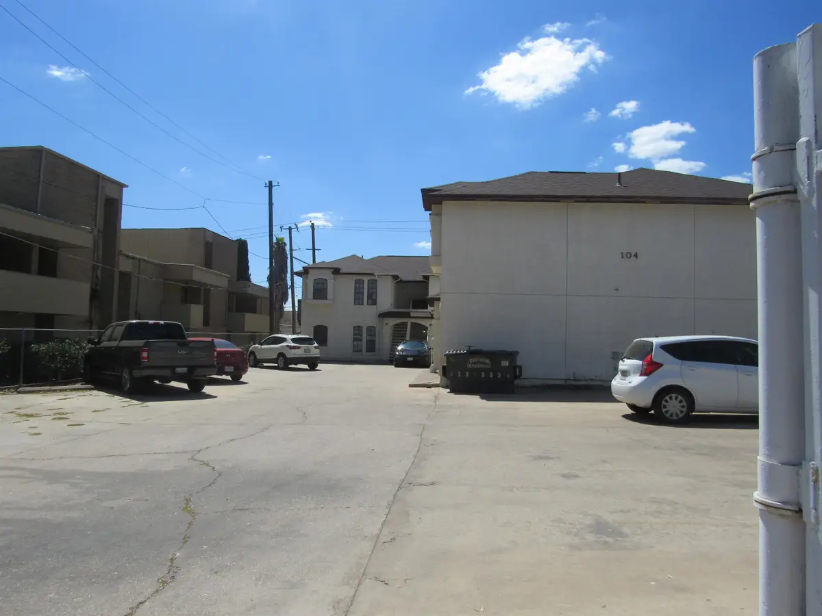104 Belaire Dr, Laredo, TX 78041 - #1