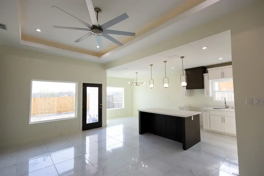 7009 Molinos Dr, Laredo, TX 78046 - #2