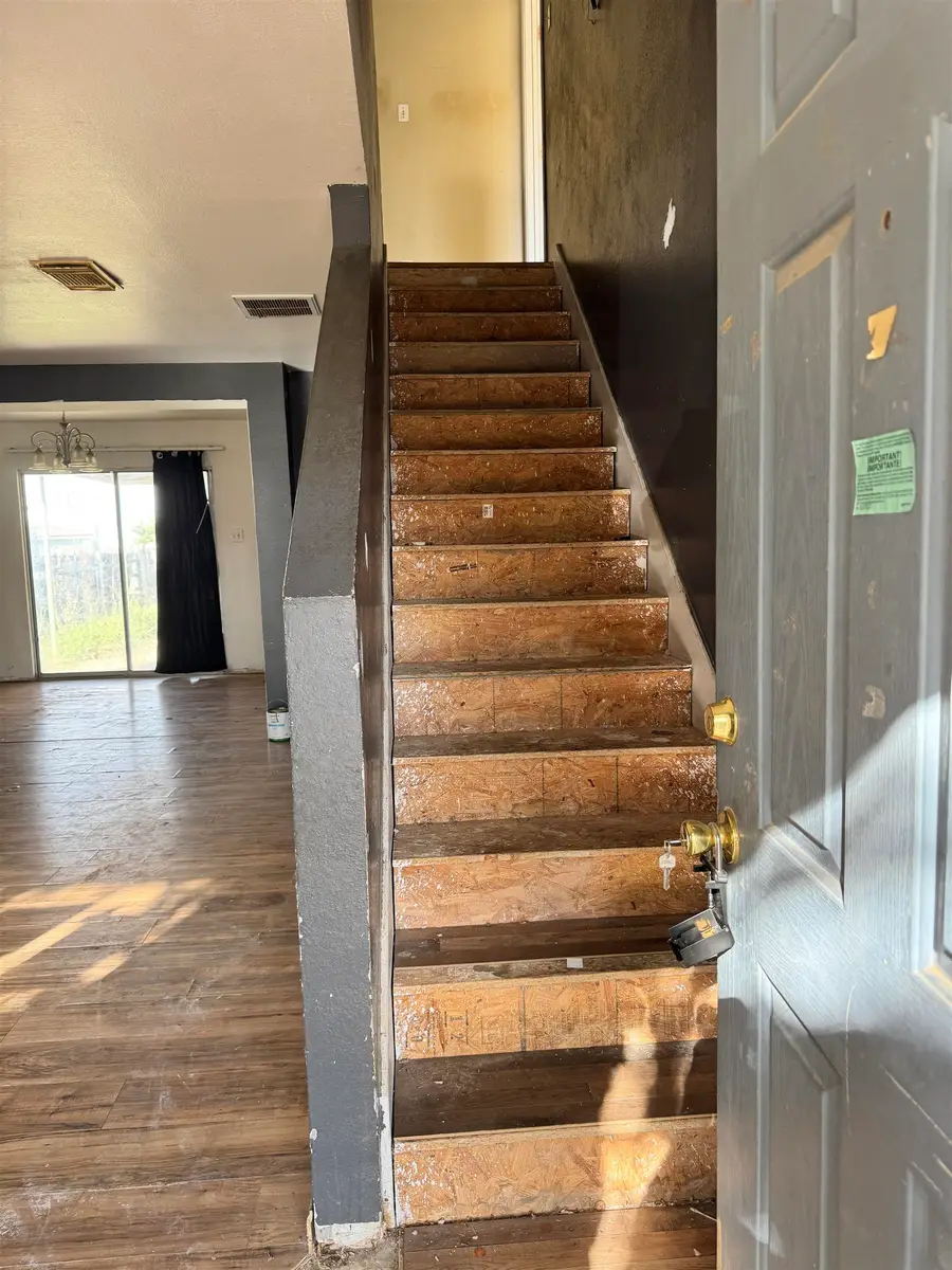 3104 St Isaac Lp, Laredo, TX 78046 - #3