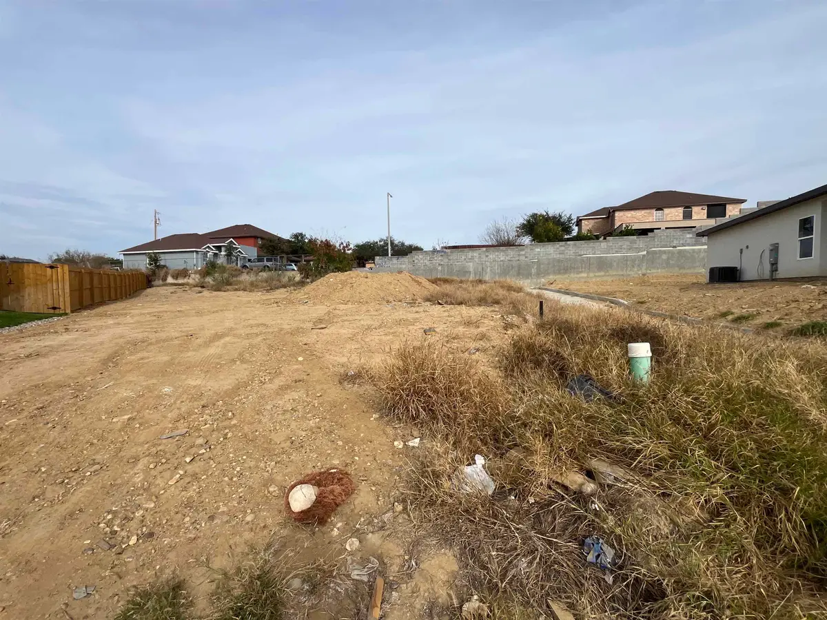 4401 Azulejo Dr., Laredo, TX 78046 - #1