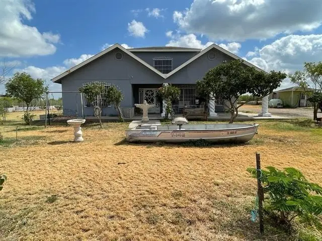 133 Los Fresnos, Laredo, TX 78046 - #1