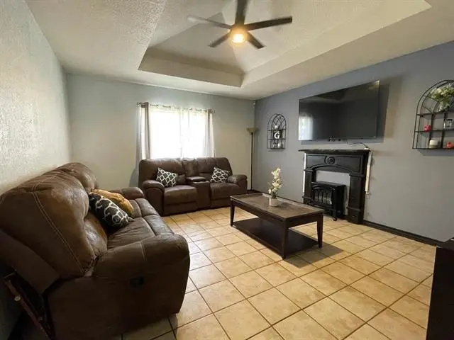 133 Los Fresnos, Laredo, TX 78046 - #3