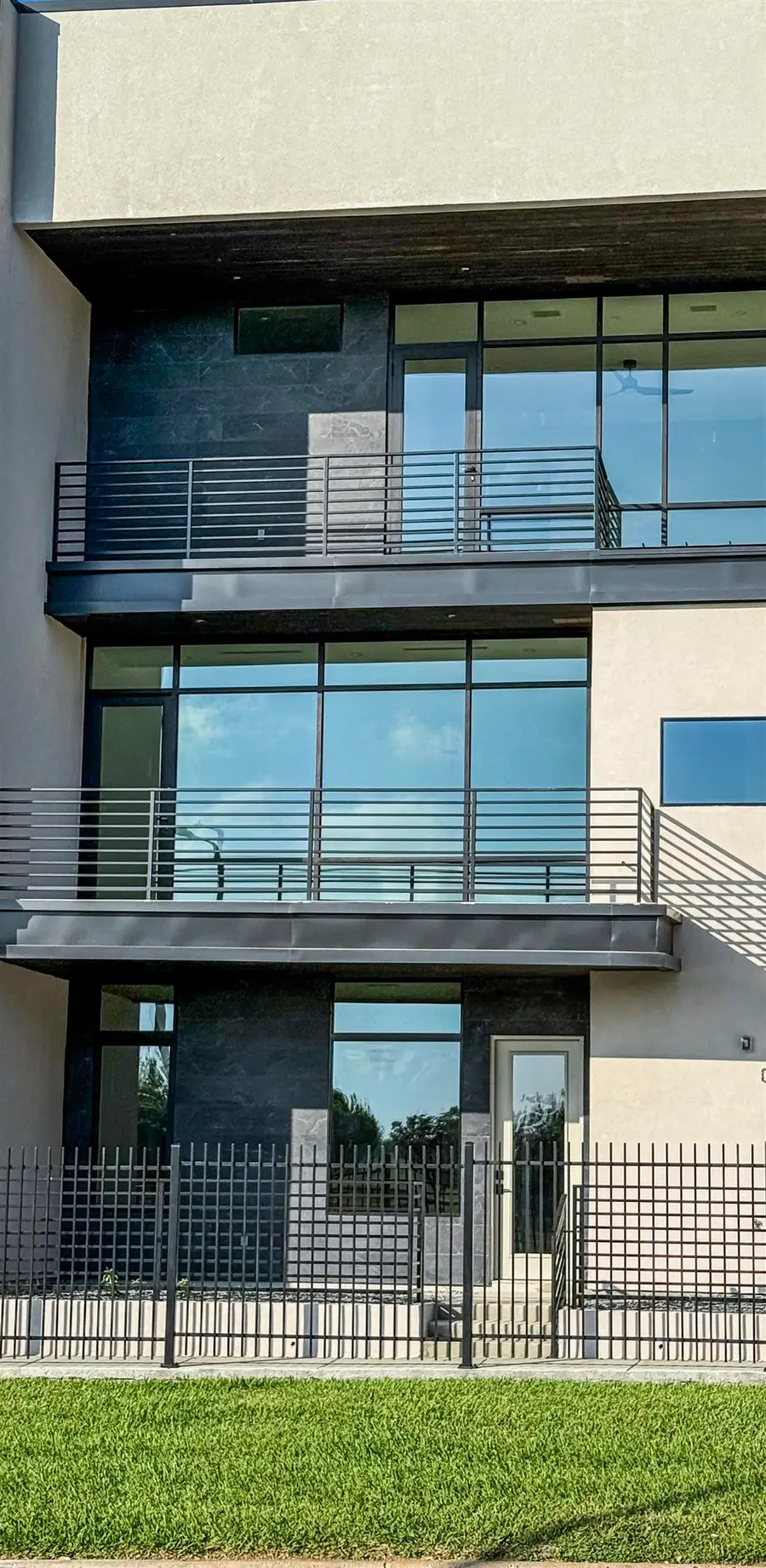 8120 Stillmeadow Ct, Laredo, TX 78045 - #2