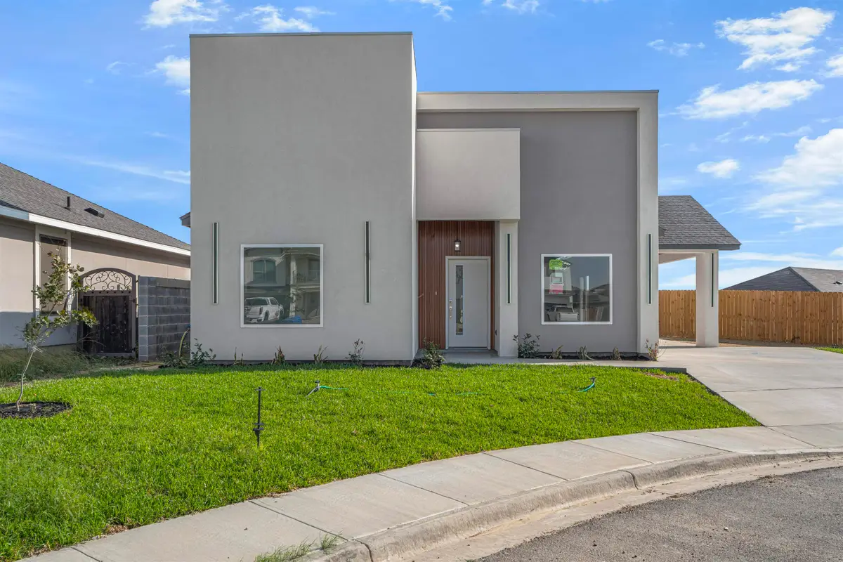 6001 Leopoldo Dr, Laredo, TX 78045 - #1