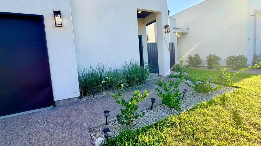 1611 Coba Dr., Laredo, TX 78046 - #3