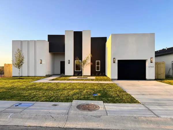 6702 El Bosal Ln., LAREDO, TX 78046