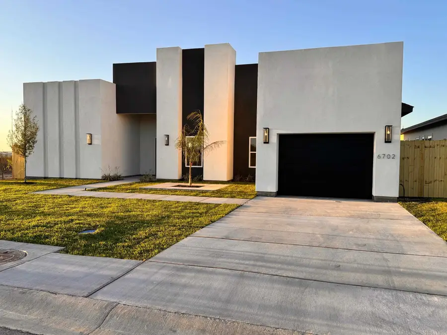 6702 El Bosal Ln., Laredo, TX 78046 - #3